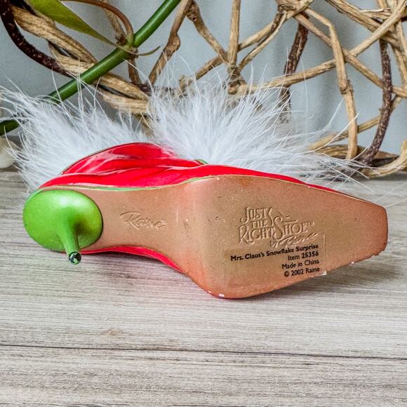 2002, Just The Right Shoe, Mrs. Claus’s Snowflake Surprise, Holiday, #25356 - Picture 7 of 8